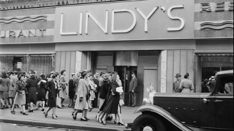 Ресторан Lindy's, Манхэттен, 1930-е гг.