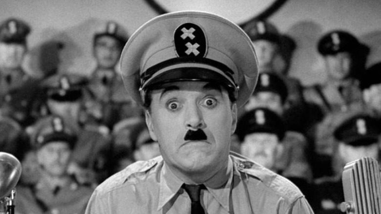 Чарли Чаплин в костюме Гитлера