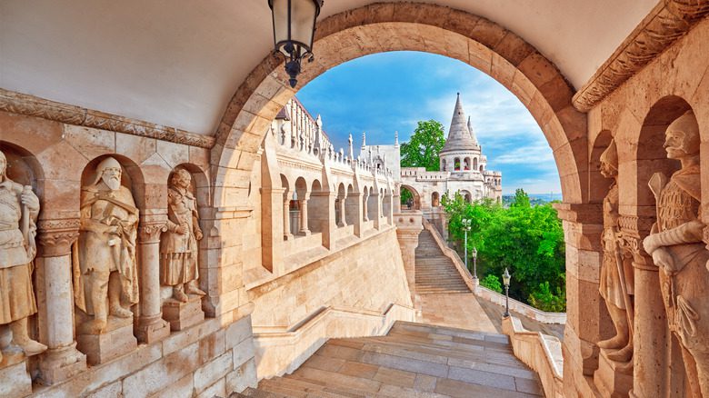 дворец в Будапеште
