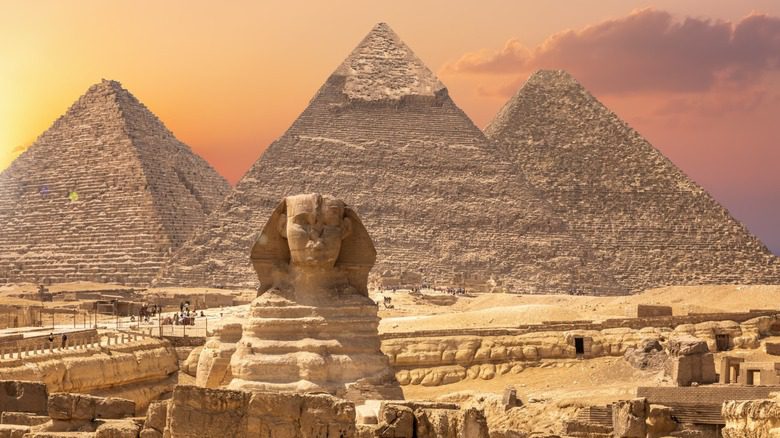 Пирамиды Гизы и Великий Сфинкс Гизы