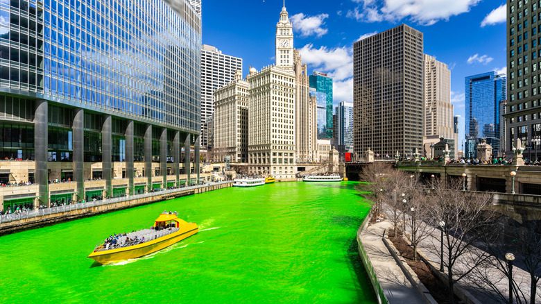 Зеленая река Чикаго