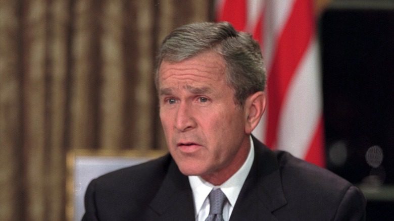 Джордж Буш выступает с обращением к нации