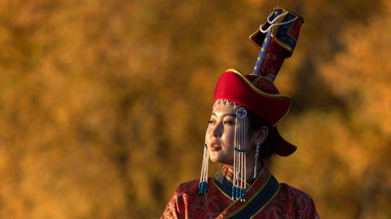 Традиционная монгольская одежда