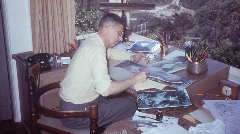 Доктор Сьюз за работой в 1957 году