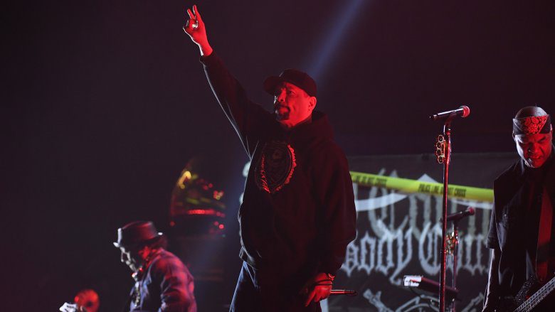Ice-T выступает с группой Body Count