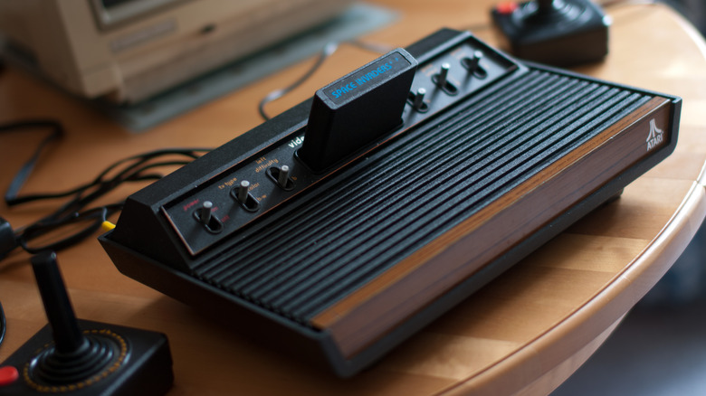 Консоль Atari 2600