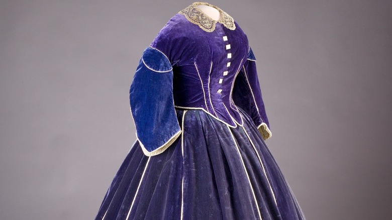 Пурпурное бархатное платье Мэри Линкольн 