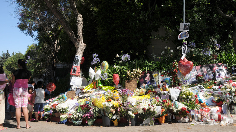 Мемориал Майкла Джексона в Беверли-Хиллз