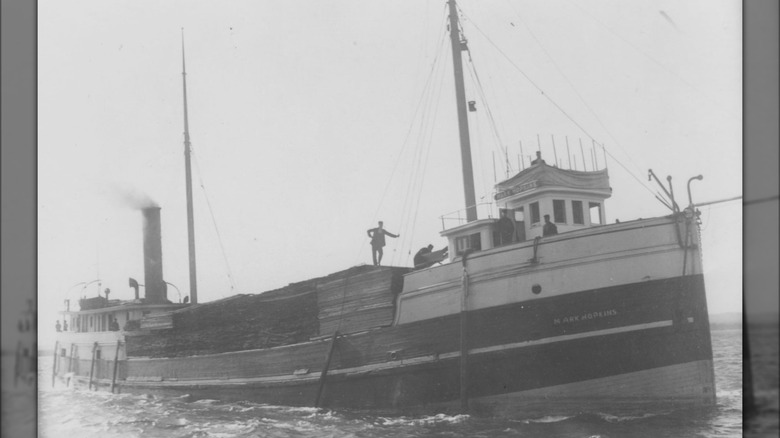 SS Myron под парусами